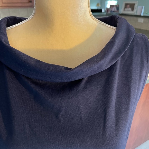 Talbots Factory Navy Boat Neck Sleeveless Top - sz L. NWT - Picture 3 of 7